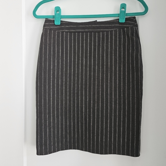 Ladies Pinstripe Skirt Suit Set - Grey and White - Picture 3 of 7